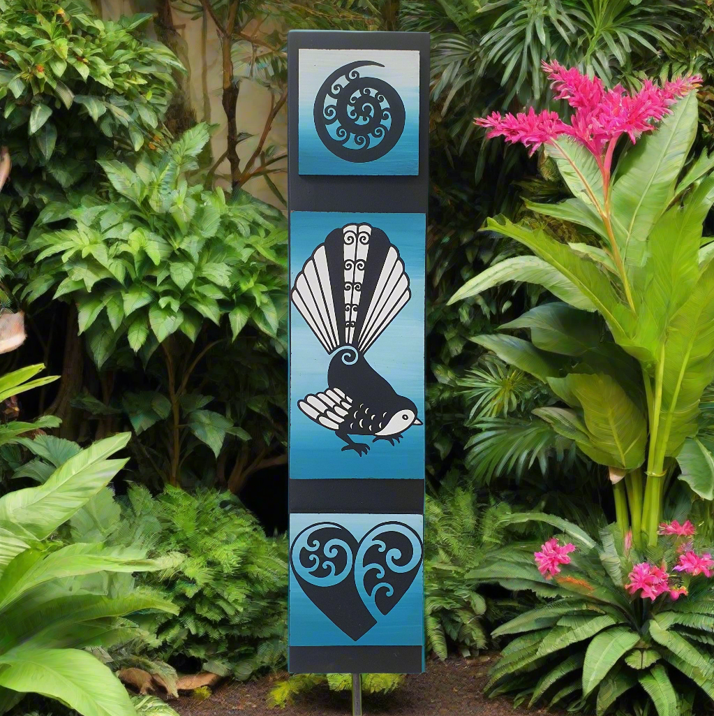 S Fantail Totem