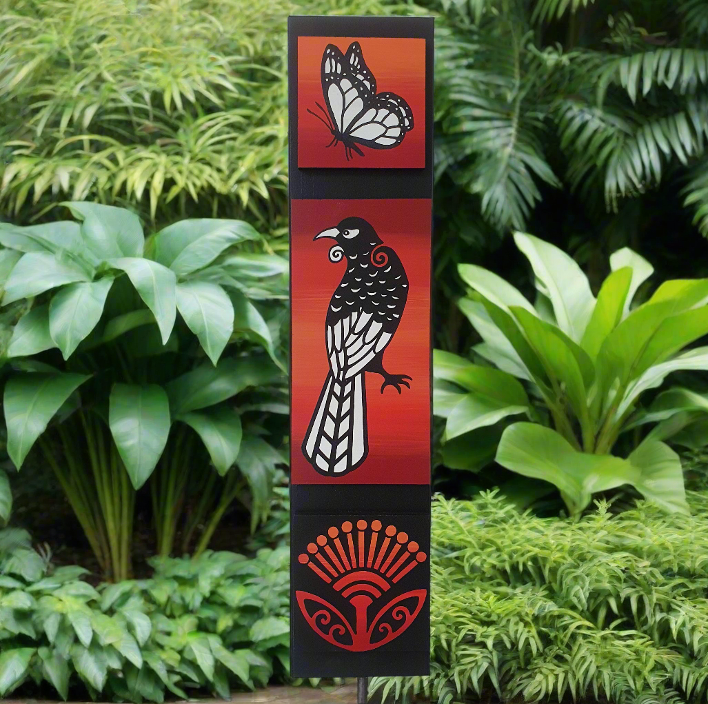 S Tui Totem