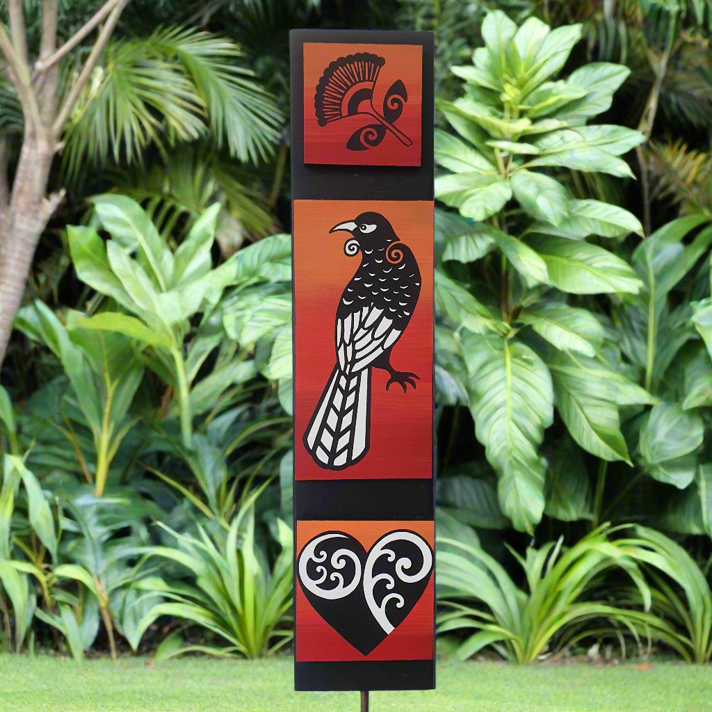S Tui Totem