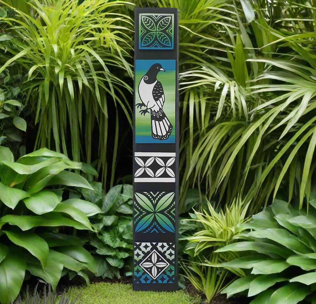 L Kereru Totem