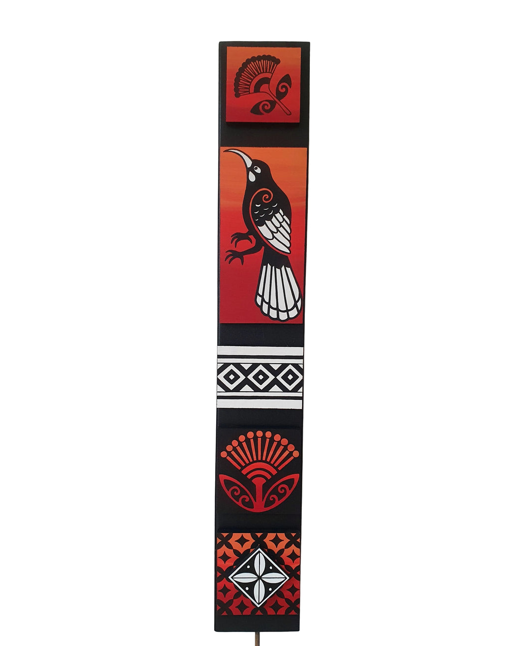 L Huia Totem
