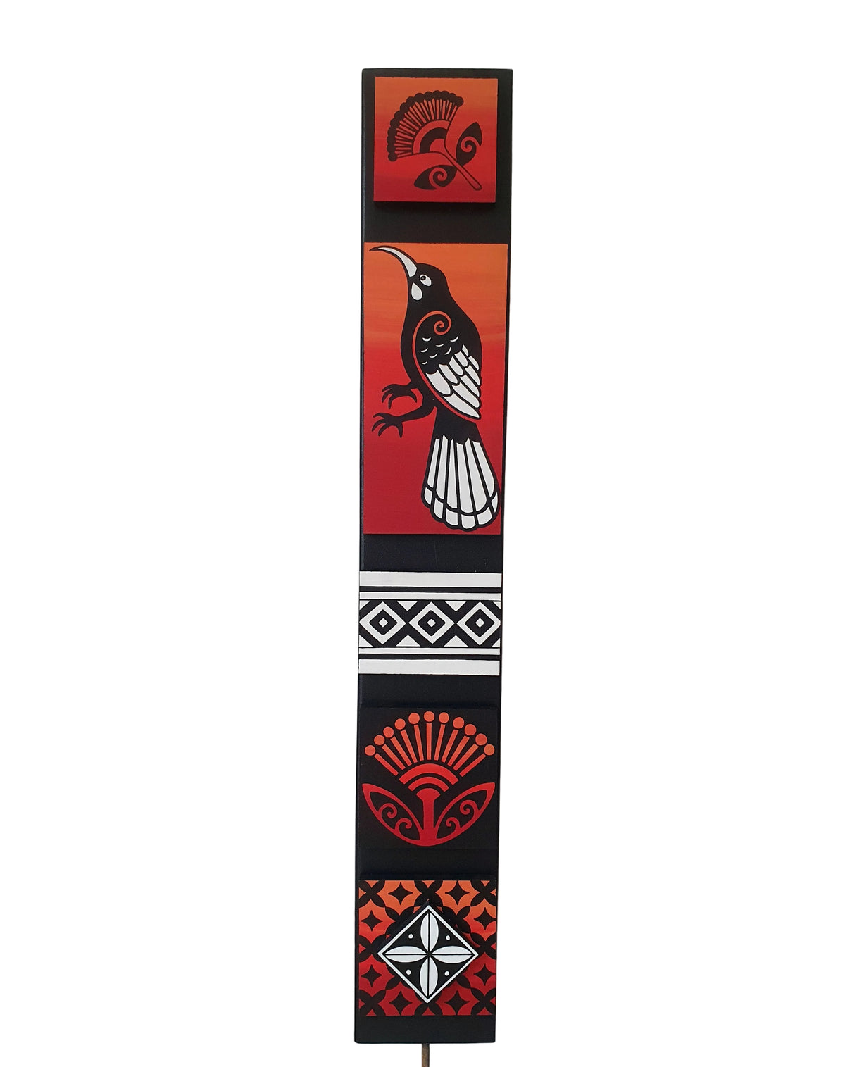 L Huia Totem