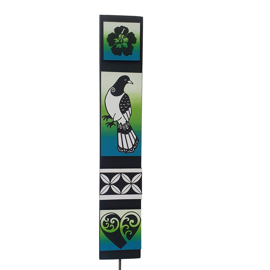 M Kereru Totem