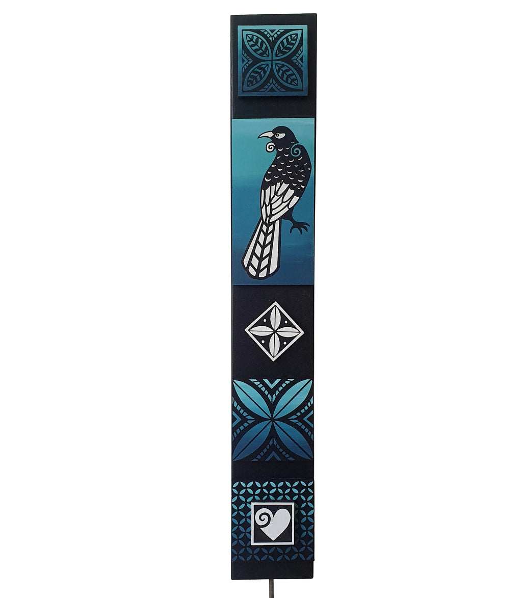 L Tui Totem