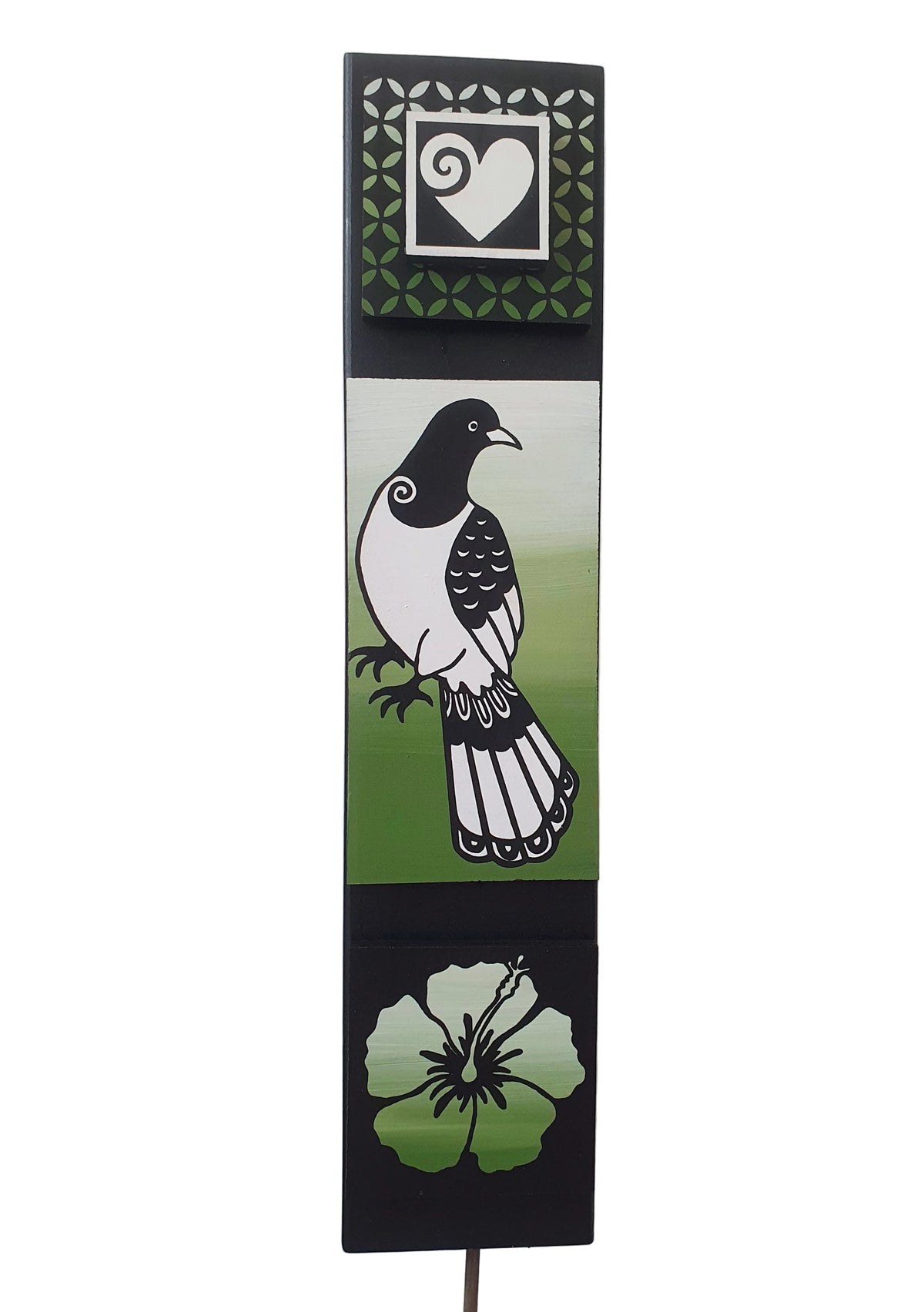 S Kereru Totem