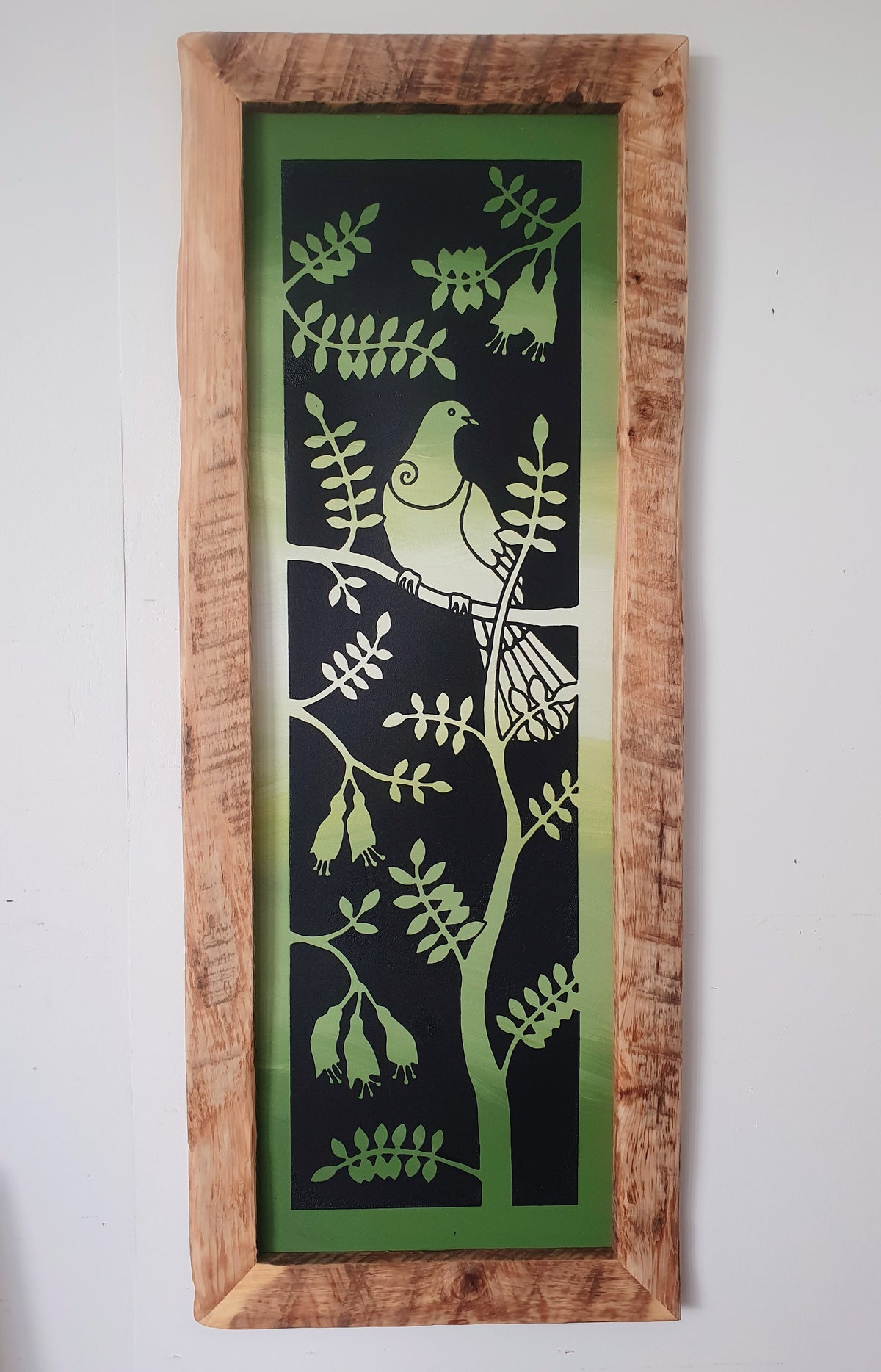 L Kowhai Kereru