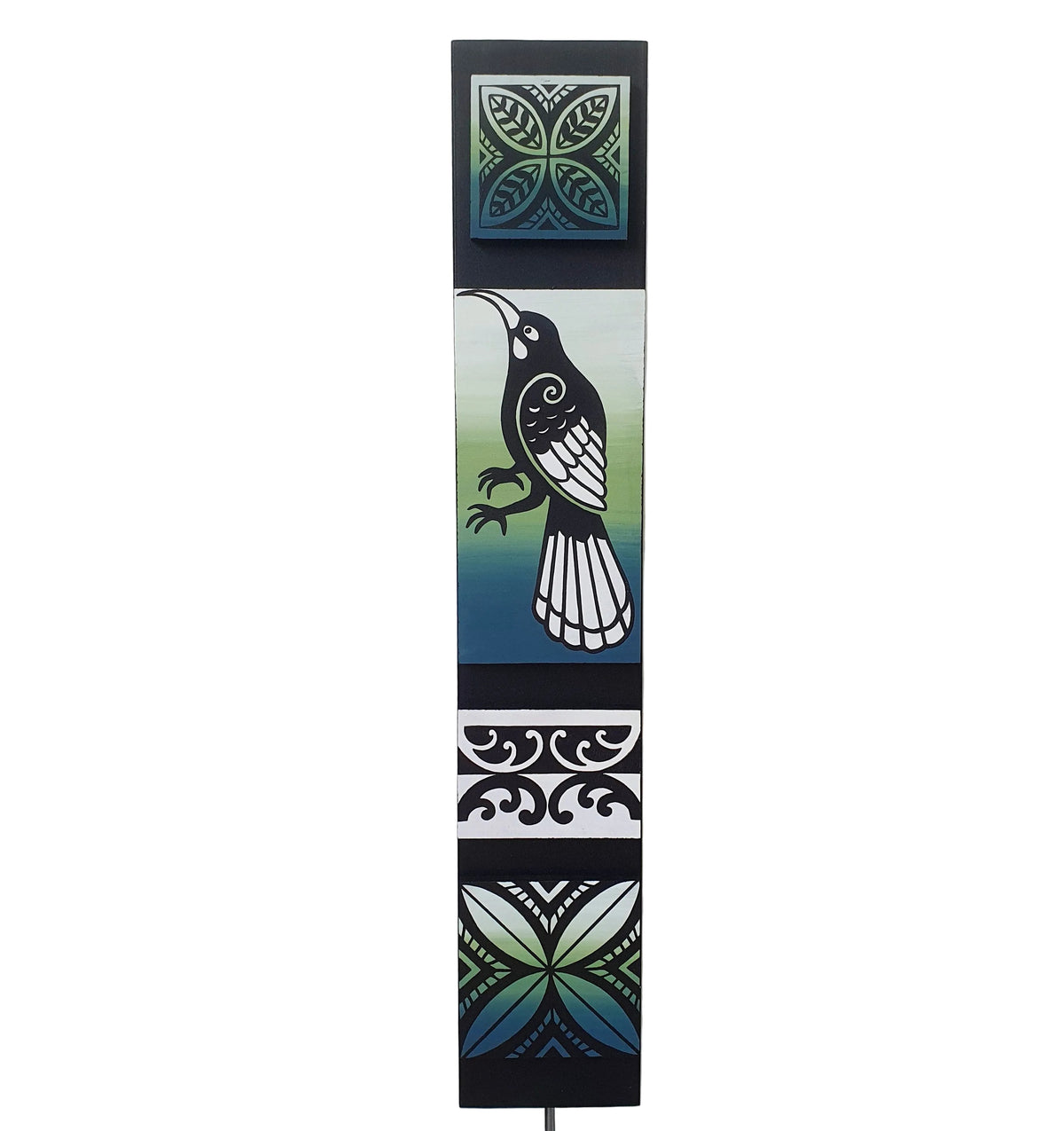 M Huia Totem