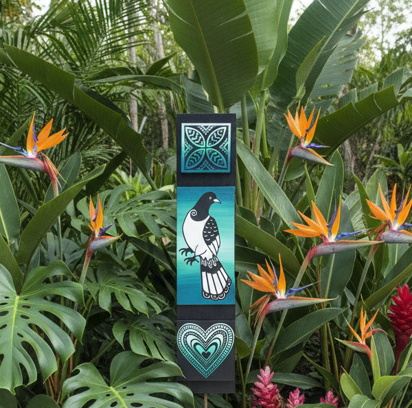 S Kereru Totem